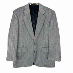 Stafford Herringbone Tweed Blazer. Grey. Men's Size 40S